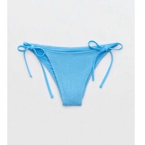 Cheeky bikini bottoms